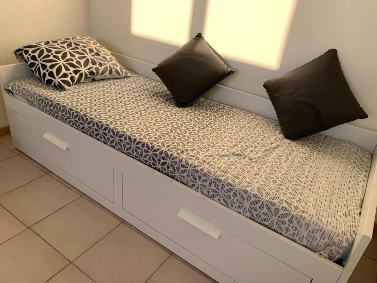 Chambre Tout Confort Saphir 1 A 3 P Dans Belle Maison Vaulx-en-Velin Exterior foto